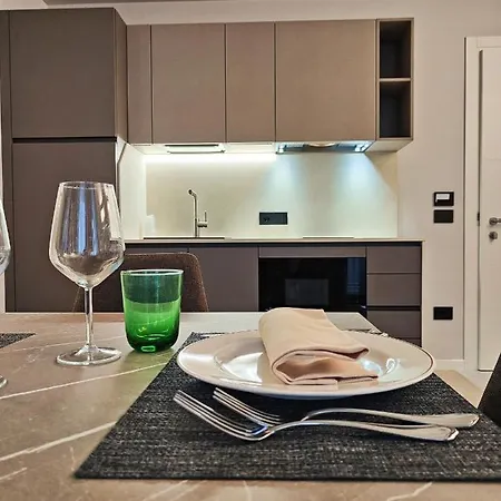 Отель Al Sole Кастелло-ди-Годего