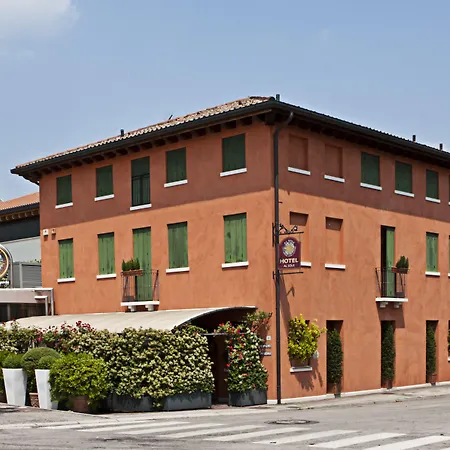 Al Sole Отель Кастелло-ди-Годего